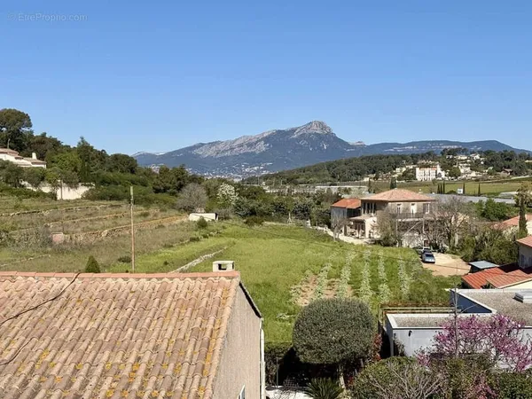 Vente villa t4 carqueiranne avec grand garage