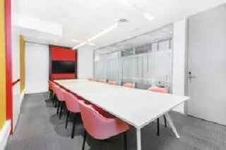 Bureau 60 m²