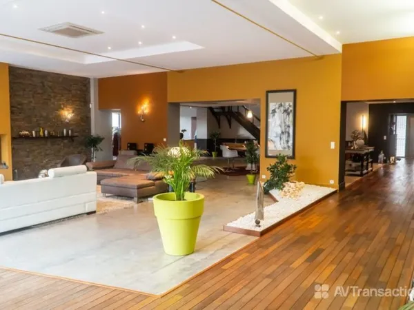 Villa 8 pièces 807 m²