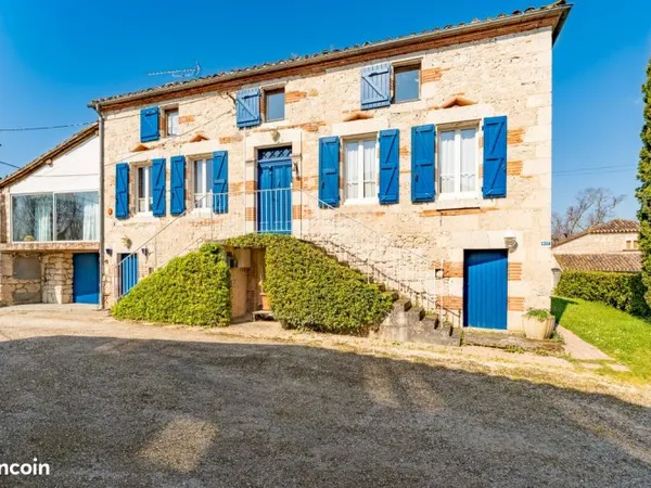 Maison de caractère en pierre - 241m² - côteau de Moissac