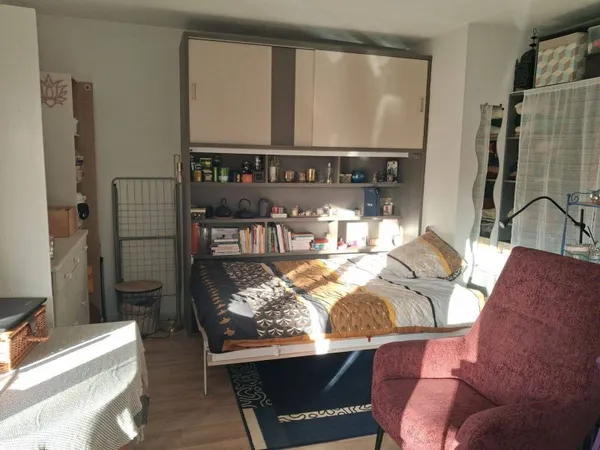 Studio 1 pièce 27 m²