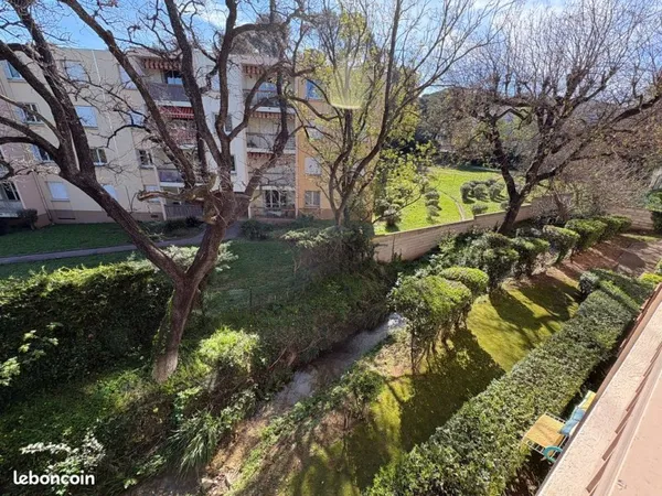 Studio 1 pièce 23 m²