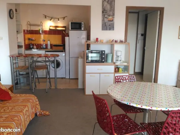 Loue meublé et parking grand confort proche JB Lebas 59000 Lille