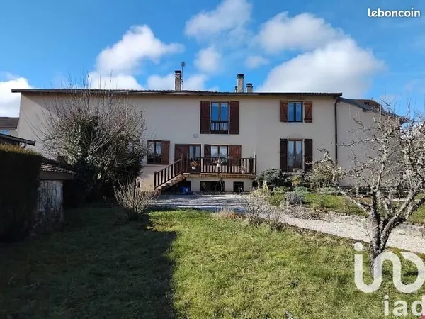 Maison de village 10 pièces 234 m²