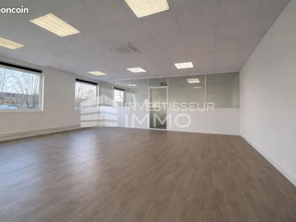 Bureaux 94 m²