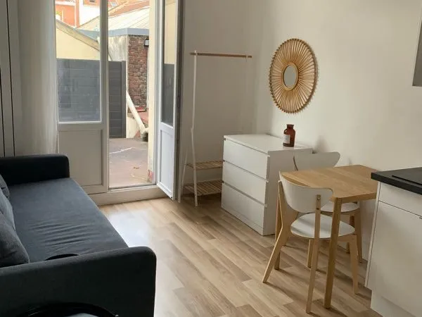 Studio meublé lumineux avec terrasse - Lille Sébastopol - Disponible immédiatement