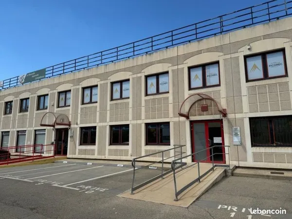 Bureau/Entrepôt RDC- Aubagne 193 m² extensible 500 m²