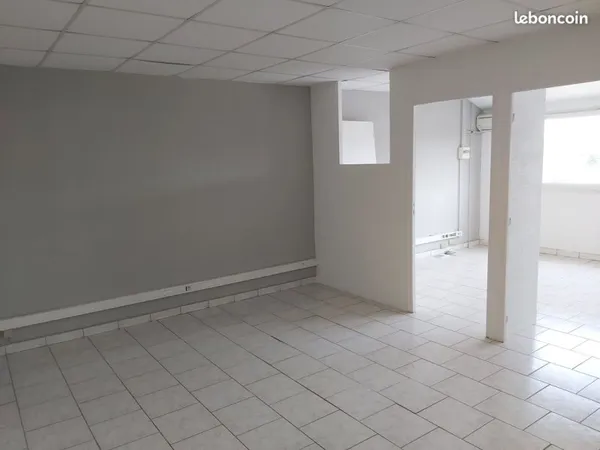 Bureaux climatisés de 35 m²