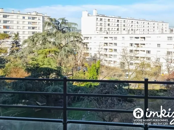 T4 de 80m² avec balcon et garage