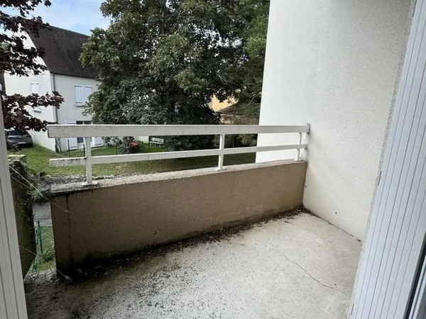 Appartement F3 avec balcon et parking privé
