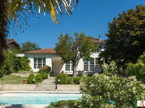 Maison de luxe 8 pièces 204 m²