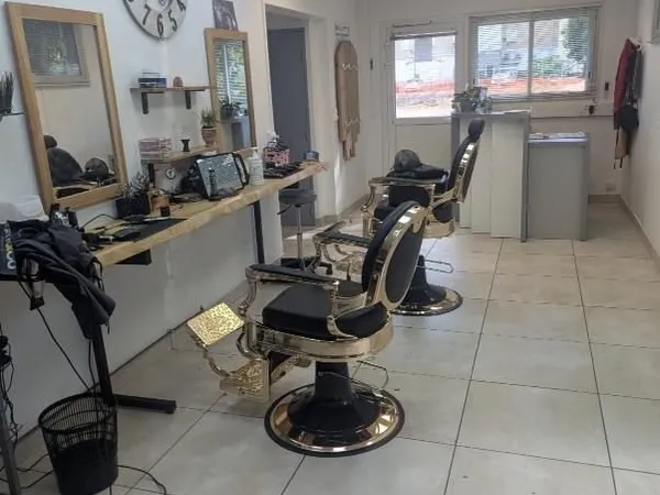 Fonds de commerce, salon de coiffure 47 m² Alès