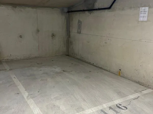 Emplacement parking à louer