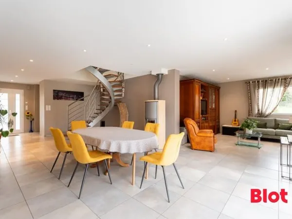 EXCLUSIVITÉ BLOT IMMOBILIER VANNES - À VENDRE - ELVEN - MAISON 4 CHAMBRES - 2215M² DE TERRAIN