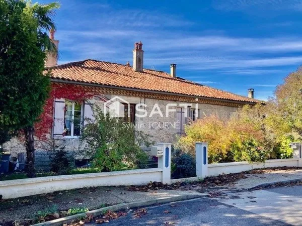 MAISON RENOVEE SUR 3 NIVEAUX AVEC GARAGE ET JARDIN