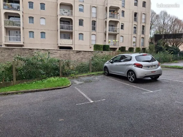 Vend place de parking