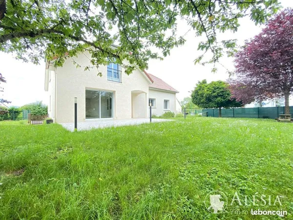 Maison 7 pièces 180 m²