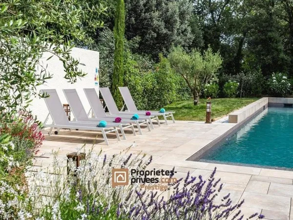 Villa 7 pièces 260 m²
