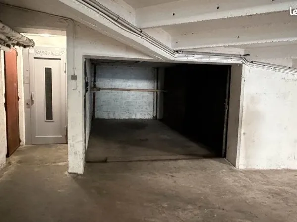 Stationnement Location Grenoble   90€