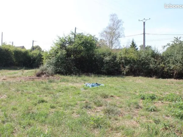 Terrain 1054 m² VENOUSE