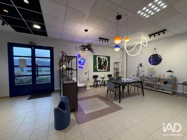 Local commercial 200 m²