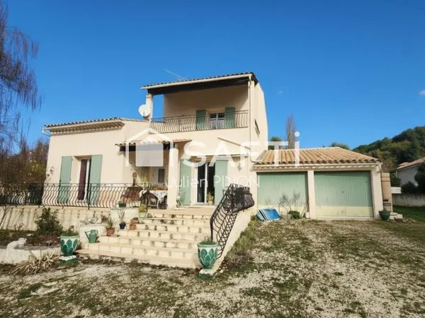 Grande maison familiale à Saignon