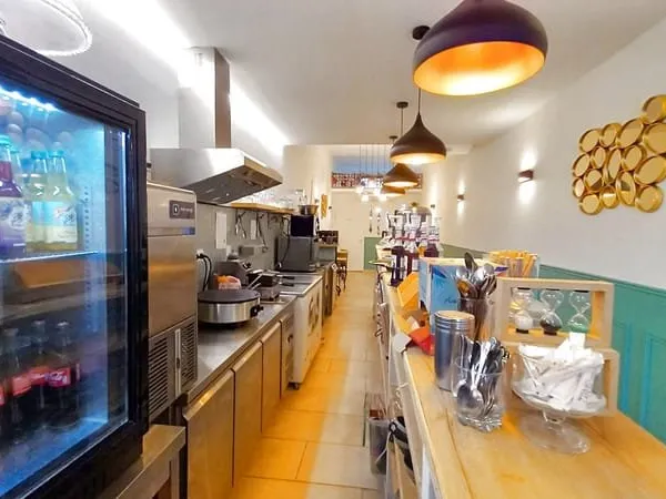 Creperie, Salon de thé, Feu vert pour une affaire neuve...