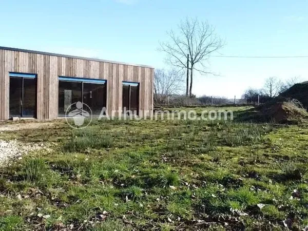 Projet avancé : terrain avec construction hors d'eau/hors d'air et dalle