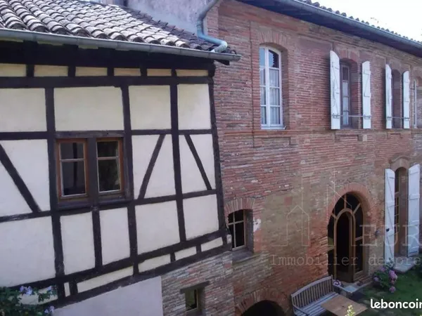 Maison de caractère - 230 m² - 8 pièces