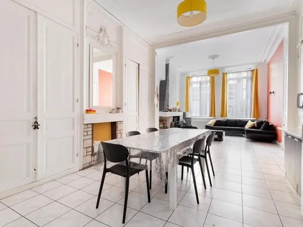 Maison 9 pièces 227 m²