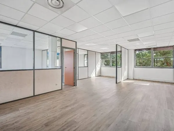 Bureaux 345 m²