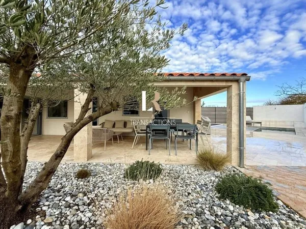 Maison de plain-pied 5 pièces 123 m²