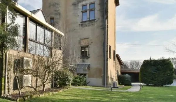 Propriété 6 pièces 360 m²