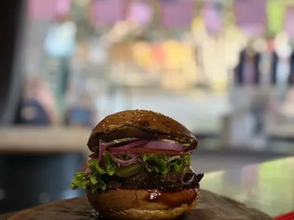 Fonds + Murs Restaurant en Station - Business 4 Saisons