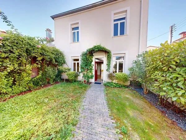 Maison 5 pièces 154 m²