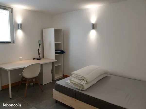 Colocation dans une maison de ville avec jardin