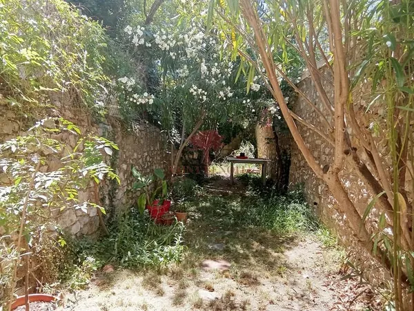 EXCLUSIVITE ANIANE - A LOUER AGREABLE MAISON DE VILLAGE 3 P
