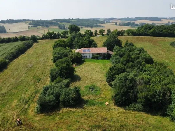 Propriété 6 pièces 217 m²