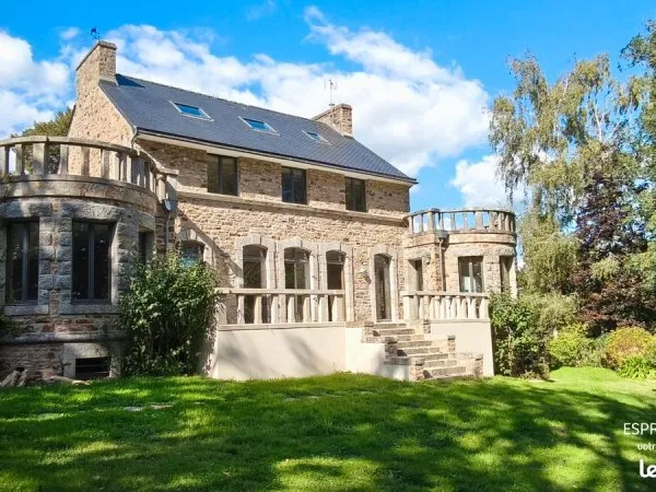 Propriété 10 pièces 447 m²