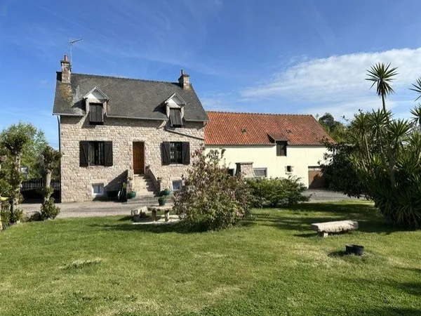 ERQUY - MAISON de 7 pièces + 2 logements - 209m2 habitables