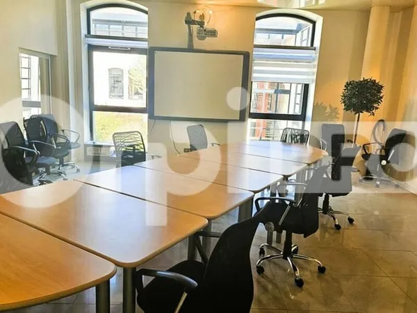 Local 42 m²