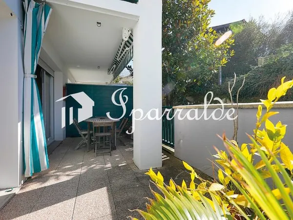 À VENDRE T2 avec grande Terrasse Proche Baie d'Hendaye (