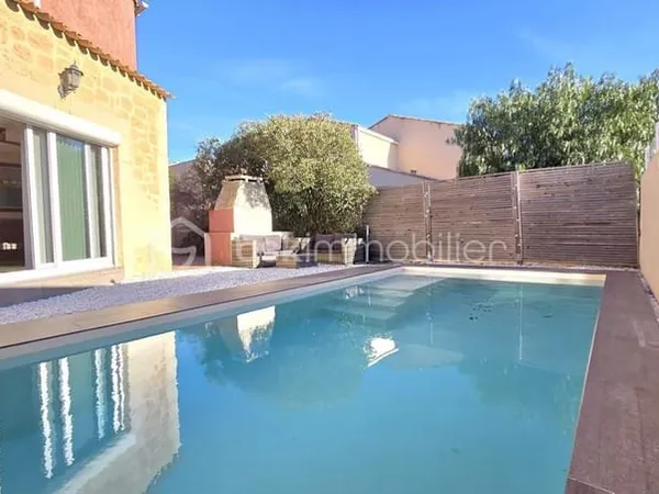 MAISON AVEC PISCINE ET GARAGE