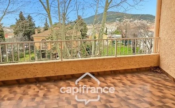 Appartement à vendre 3 pièces CUERS (83)