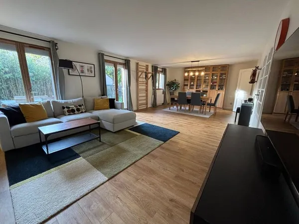 Maison 6 pièces 121 m²