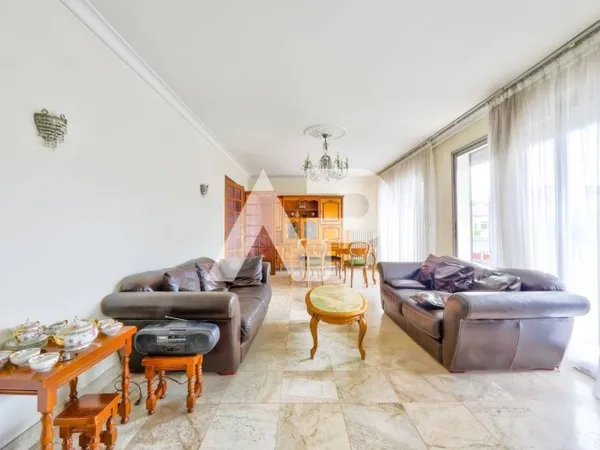 Maison 8 pièces 180 m²