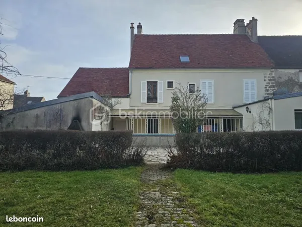 Maison 9 pièces 227 m²
