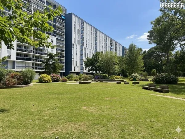 T4 lumineux, loué meublé, Quartier Capeyron, avec Loggia, Parc, et Parking