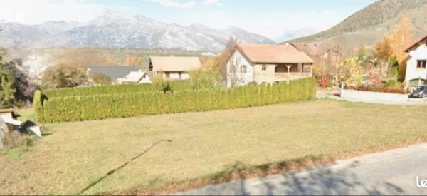 Terrain constructible à Ancelle