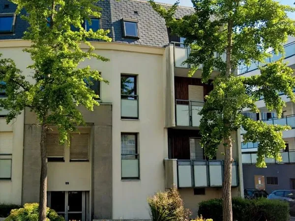 Appartement . 2 pièces . 51m² . Quartier Pont Rousseau